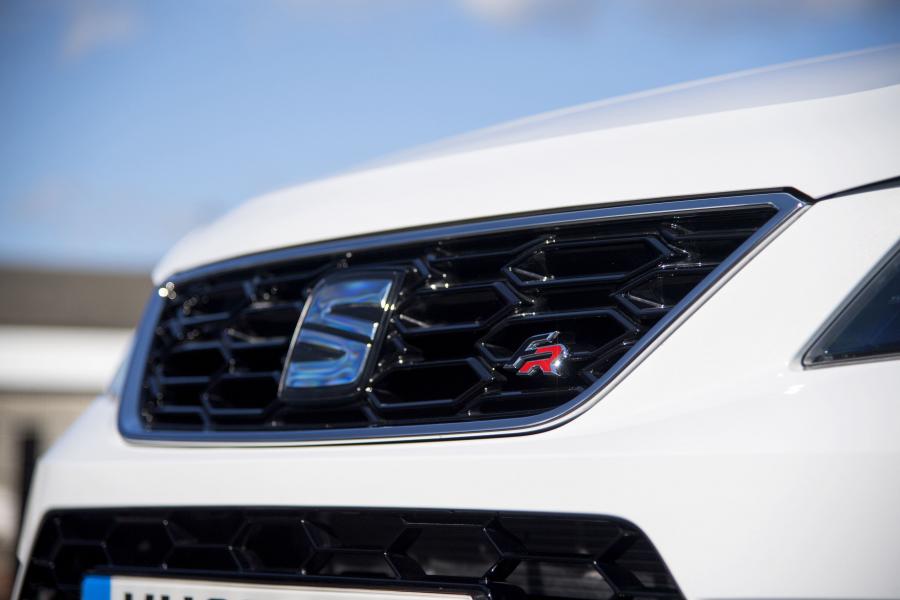 Детали экстерьера Seat Ateca FR 2017 года  (UK) (фото 12 из 40)